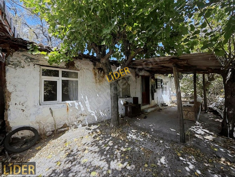 LİDER GYO BAYRAMİÇ GEDİK KÖYÜ 2 ADET MÜSTAKİL KÖY EVİ